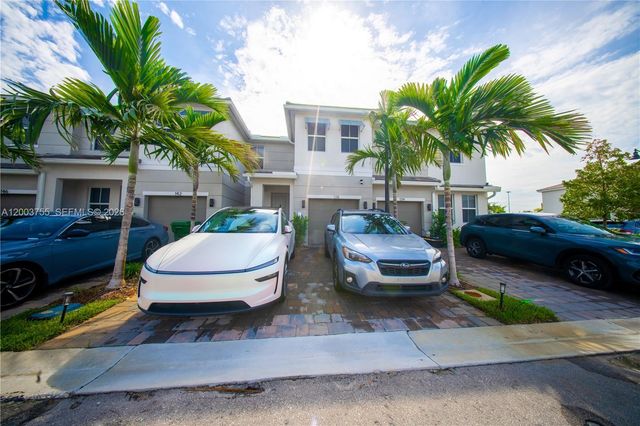 138 SW 171st Way, Pembroke Pines, FL 33027