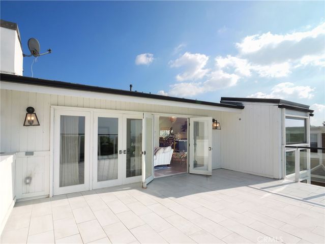 207 S Poinsettia Avenue, Manhattan Beach, CA 90266