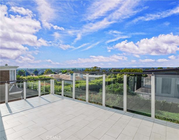 207 S Poinsettia Avenue, Manhattan Beach, CA 90266