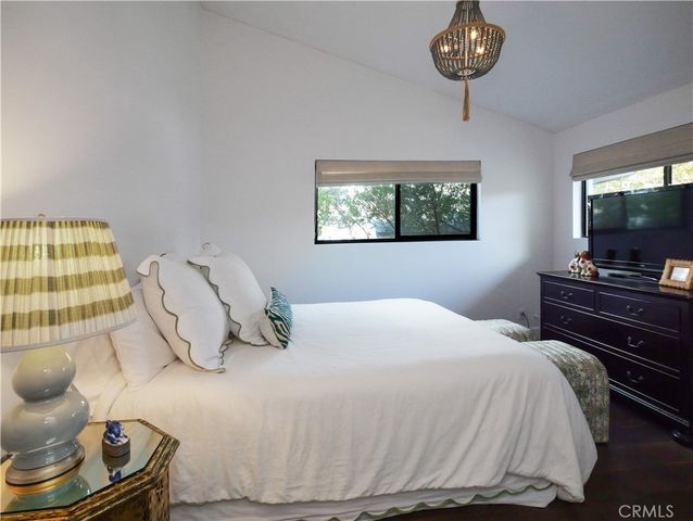 207 S Poinsettia Avenue, Manhattan Beach, CA 90266