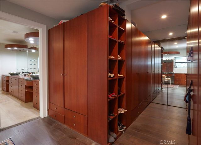 207 S Poinsettia Avenue, Manhattan Beach, CA 90266