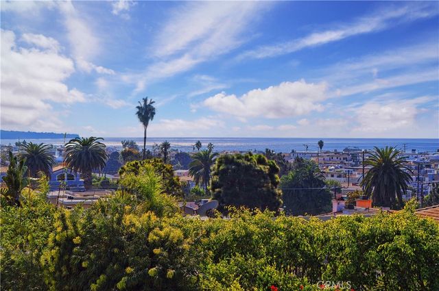 207 S Poinsettia Avenue, Manhattan Beach, CA 90266