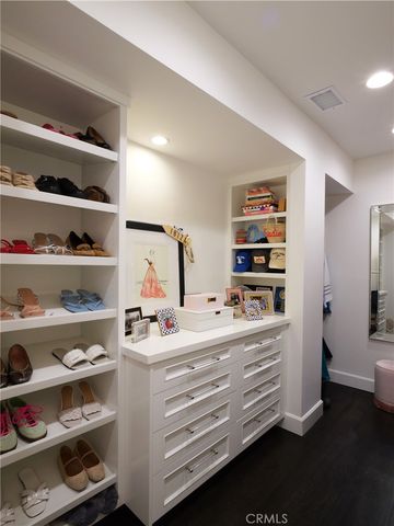 207 S Poinsettia Avenue, Manhattan Beach, CA 90266