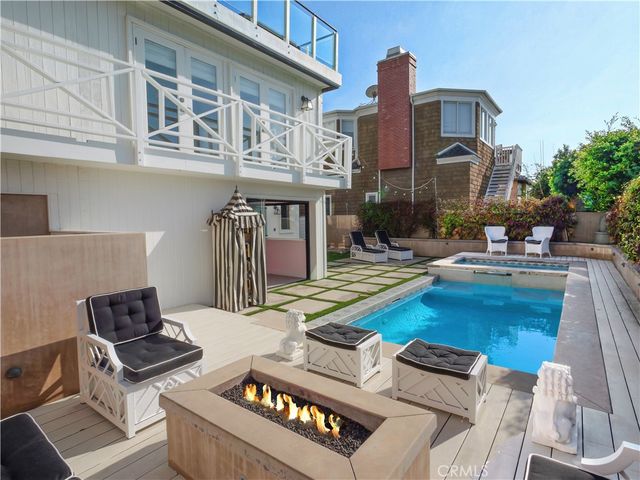 207 S Poinsettia Avenue, Manhattan Beach, CA 90266