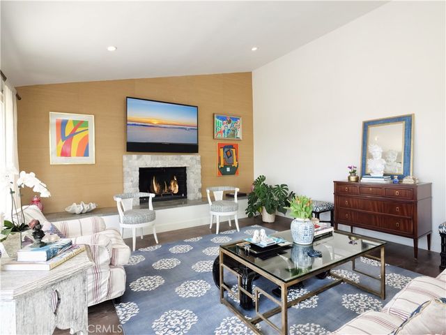 207 S Poinsettia Avenue, Manhattan Beach, CA 90266