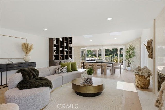4707 Park Olivo N, Calabasas, CA 91302
