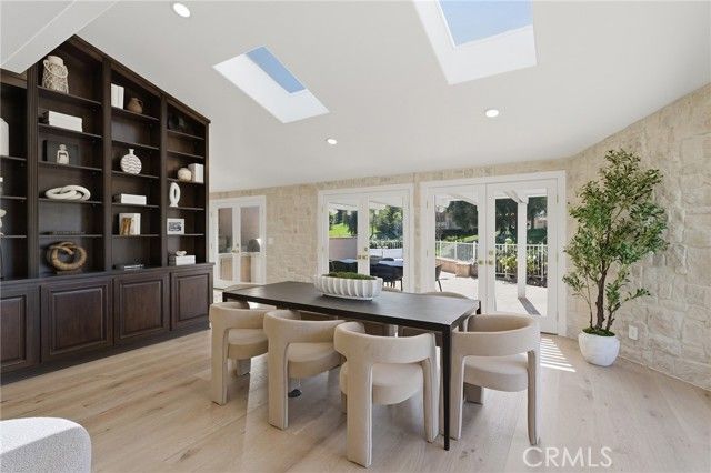 4707 Park Olivo N, Calabasas, CA 91302