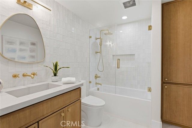 4707 Park Olivo N, Calabasas, CA 91302