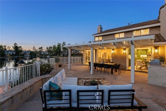 4707 Park Olivo N, Calabasas, CA 91302