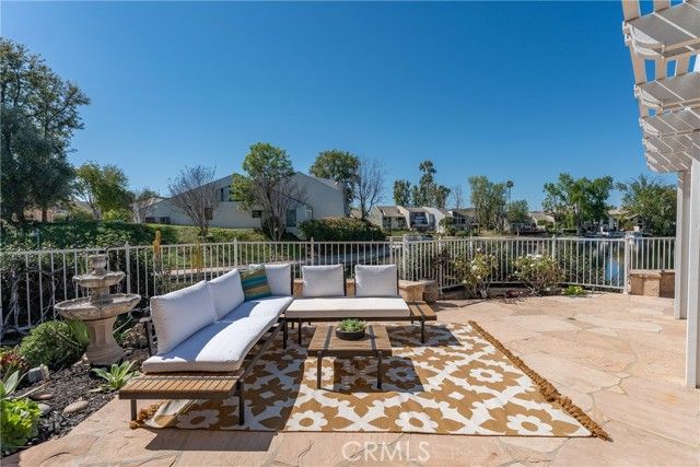 4707 Park Olivo N, Calabasas, CA 91302
