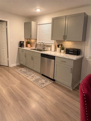 27002 Stacy Street, Taylor, MI 48180