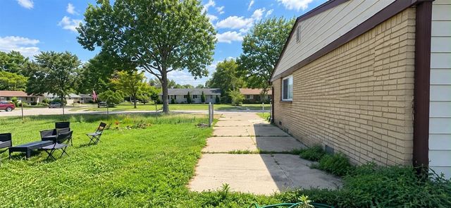 27002 Stacy Street, Taylor, MI 48180
