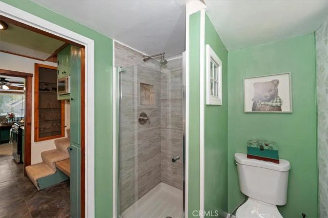 23720 Hillside, Crestline, CA 92325