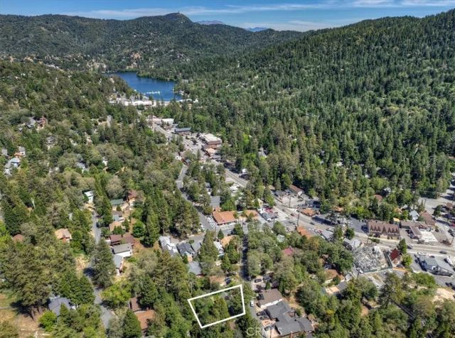 23720 Hillside, Crestline, CA 92325