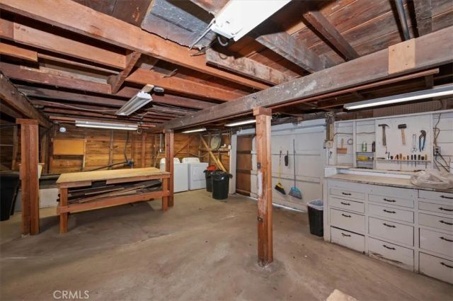 23720 Hillside, Crestline, CA 92325