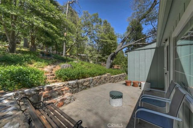 23720 Hillside, Crestline, CA 92325