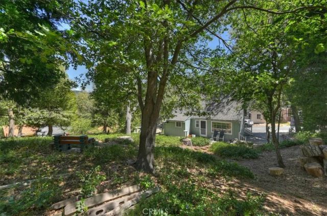 23720 Hillside, Crestline, CA 92325