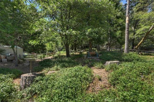 23720 Hillside, Crestline, CA 92325