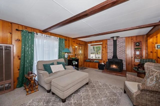 23720 Hillside, Crestline, CA 92325