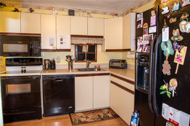 185 Manville Hill Rd Road 506, Cumberland, RI 02864