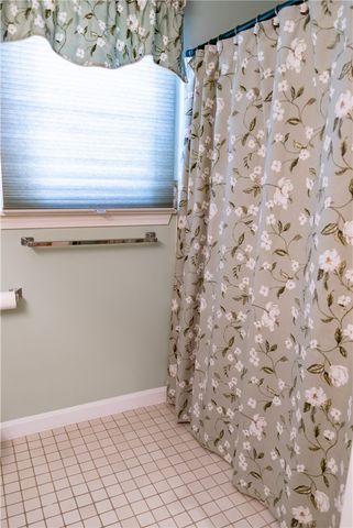 185 Manville Hill Rd Road 506, Cumberland, RI 02864