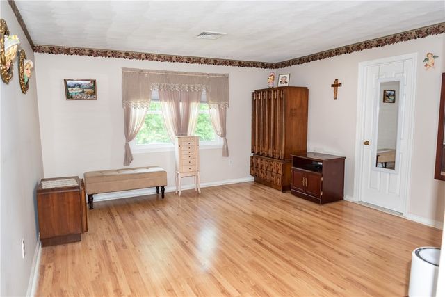 185 Manville Hill Rd Road 506, Cumberland, RI 02864