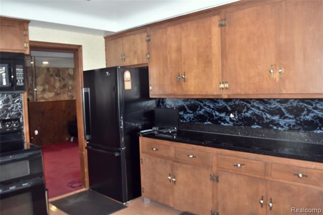 29140 Briarbank Court, Southfield, MI 48034