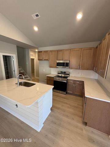 9384 Night Harbor Drive SE, Leland, NC 28451