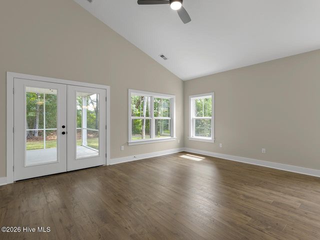 9384 Night Harbor Drive SE, Leland, NC 28451