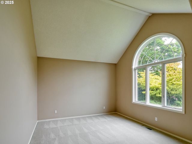 2386 Miller Farm Rd, Woodburn, OR 97071