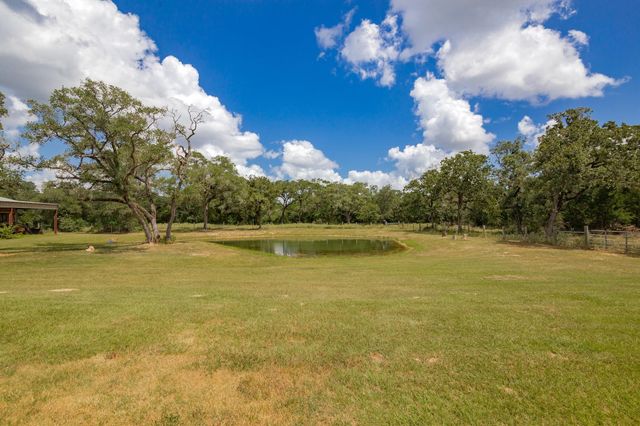 19449 & 19587 Fm 530, Hallettsville, TX 77964