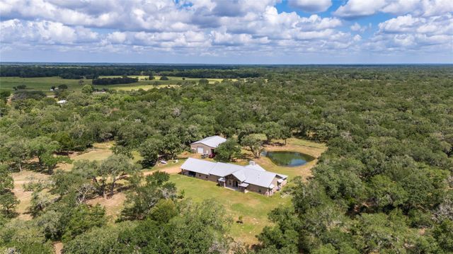 19449 & 19587 Fm 530, Hallettsville, TX 77964