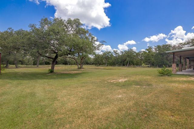 19449 & 19587 Fm 530, Hallettsville, TX 77964