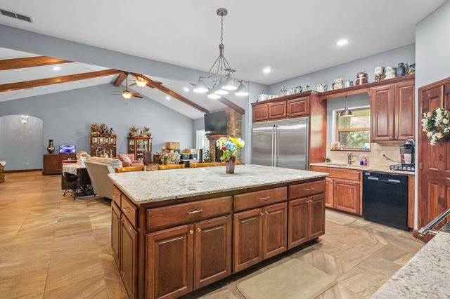 19449 & 19587 Fm 530, Hallettsville, TX 77964