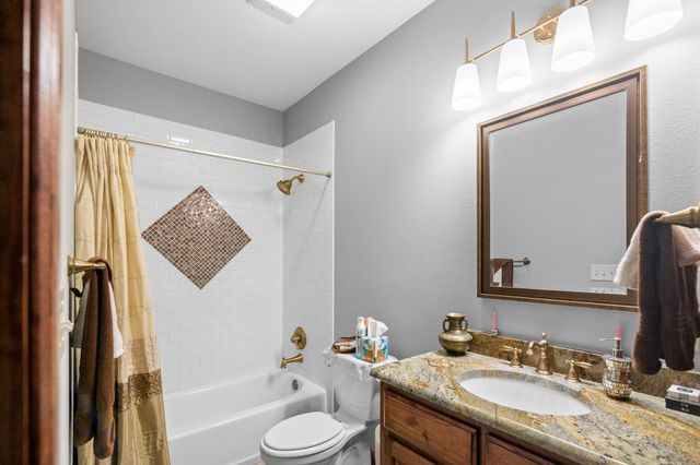 19449 & 19587 Fm 530, Hallettsville, TX 77964