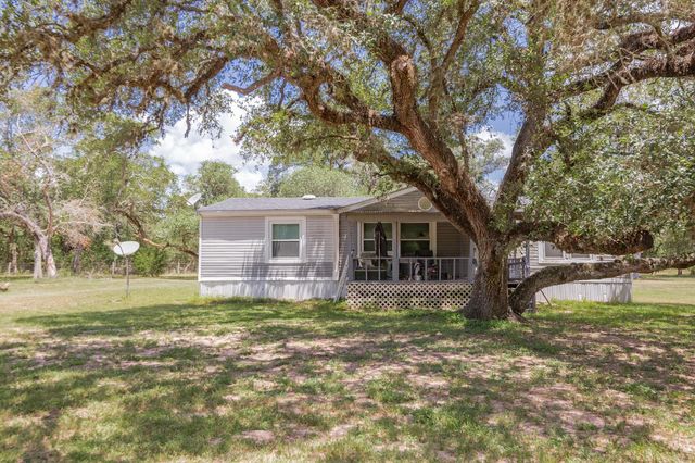 19449 & 19587 Fm 530, Hallettsville, TX 77964