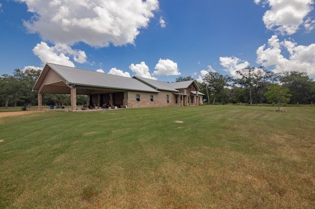 19449 & 19587 Fm 530, Hallettsville, TX 77964