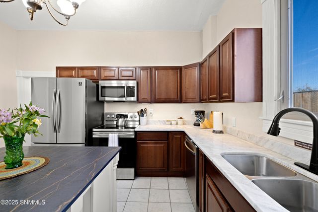 1010 Plain St Street, Las Cruces, NM 88001