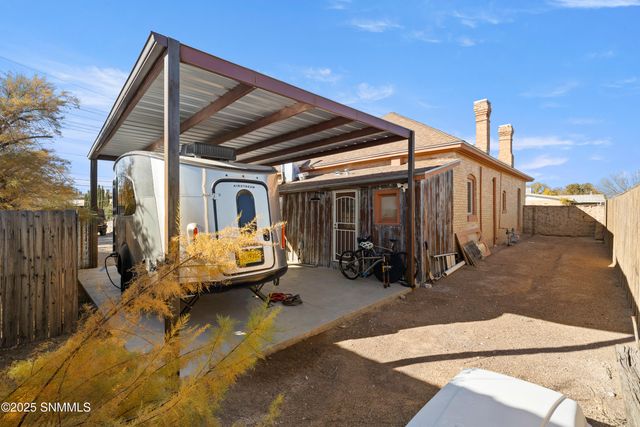 1010 Plain St Street, Las Cruces, NM 88001