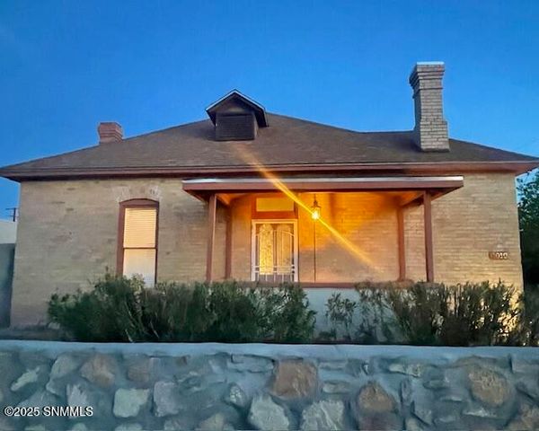 1010 Plain St Street, Las Cruces, NM 88001
