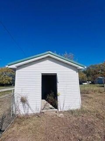 677 South Street, Flemington, MO 65650