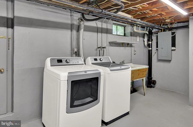 2302 READING BLVD, Reading, PA 19609