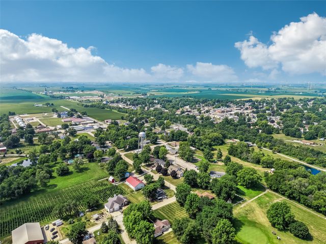 504 E Walnut Street, New Sharon, IA 50207