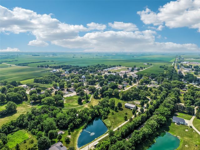 504 E Walnut Street, New Sharon, IA 50207
