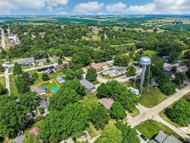 504 E Walnut Street, New Sharon, IA 50207