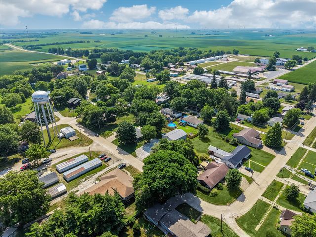 504 E Walnut Street, New Sharon, IA 50207
