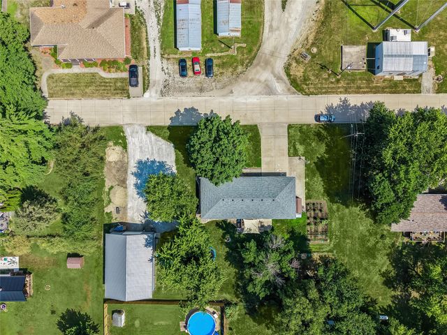 504 E Walnut Street, New Sharon, IA 50207