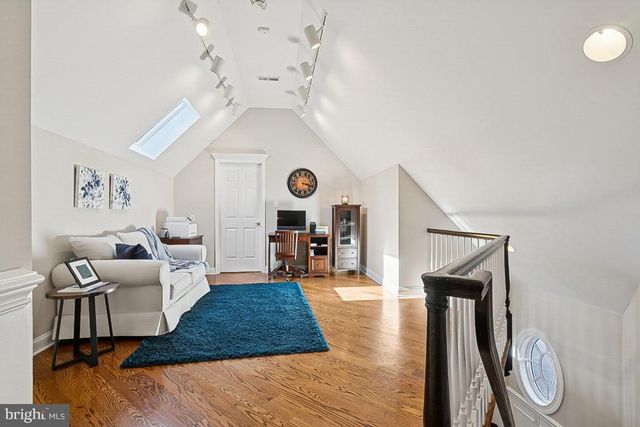 11 CLIFF SWALLOW DR, Medford, NJ 08055