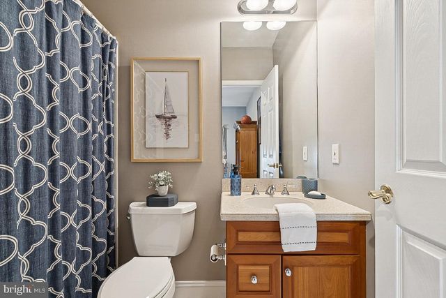 11 CLIFF SWALLOW DR, Medford, NJ 08055