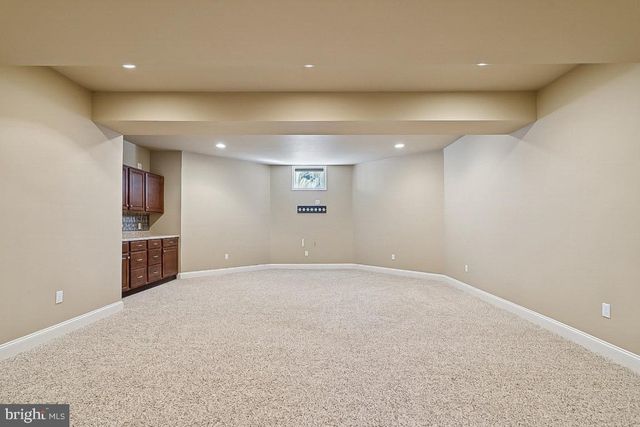 11 CLIFF SWALLOW DR, Medford, NJ 08055